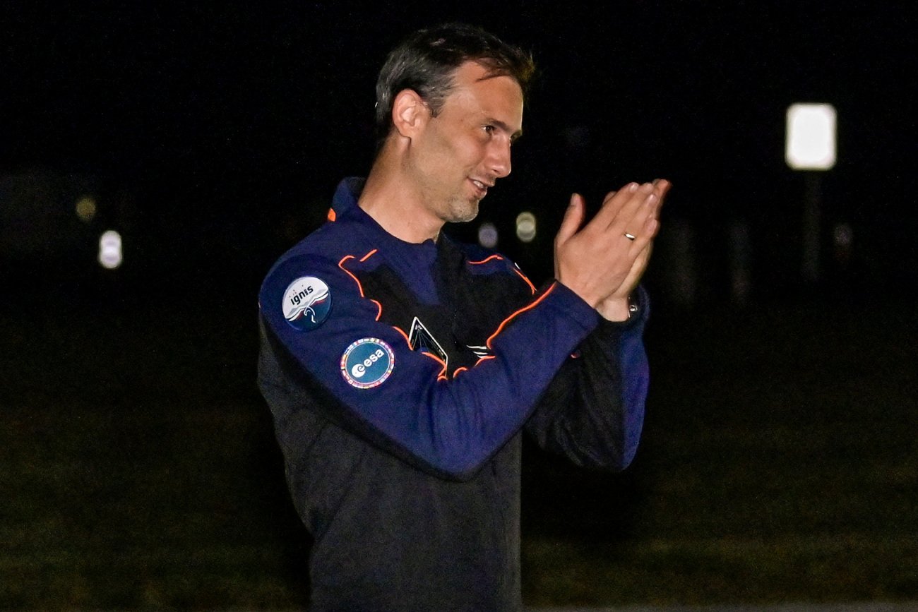 Tak żona pożegnała Polaka przed lotem w kosmos. Zdjęcie robi wrażenie