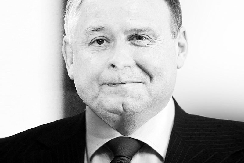 Andrzej Duda jako kandydat na prezydenta nie prezentuje swoich poglądów, tylko obiecuje powrót do Pałacu Prezydenckiego Lecha Kaczyńskiego...