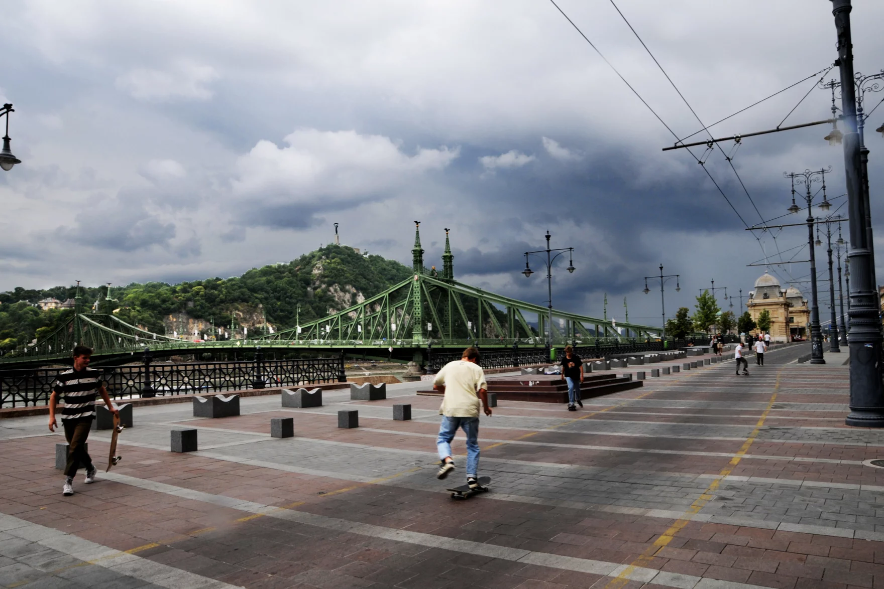 Budapeszt to wiele zabytków i spacery nad samym Dunajem.