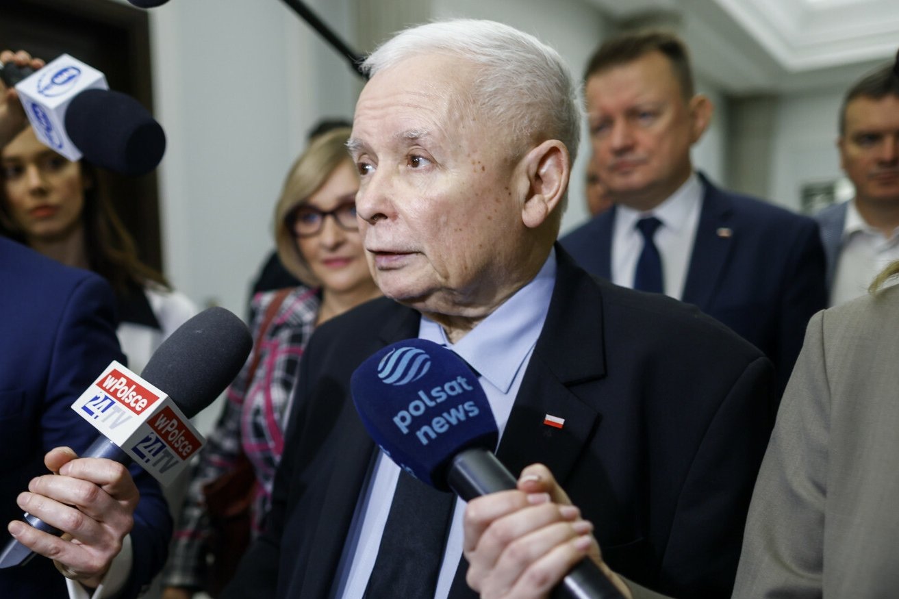 "Proszę mnie o to nie pytać". Kaczyński unika kwestii Nawrockiego