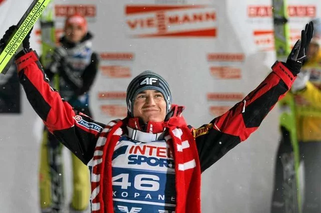 Kamil Stoch był drugi w Innsbrucku. Ma powód, by cieszyć się ze swoich występów.