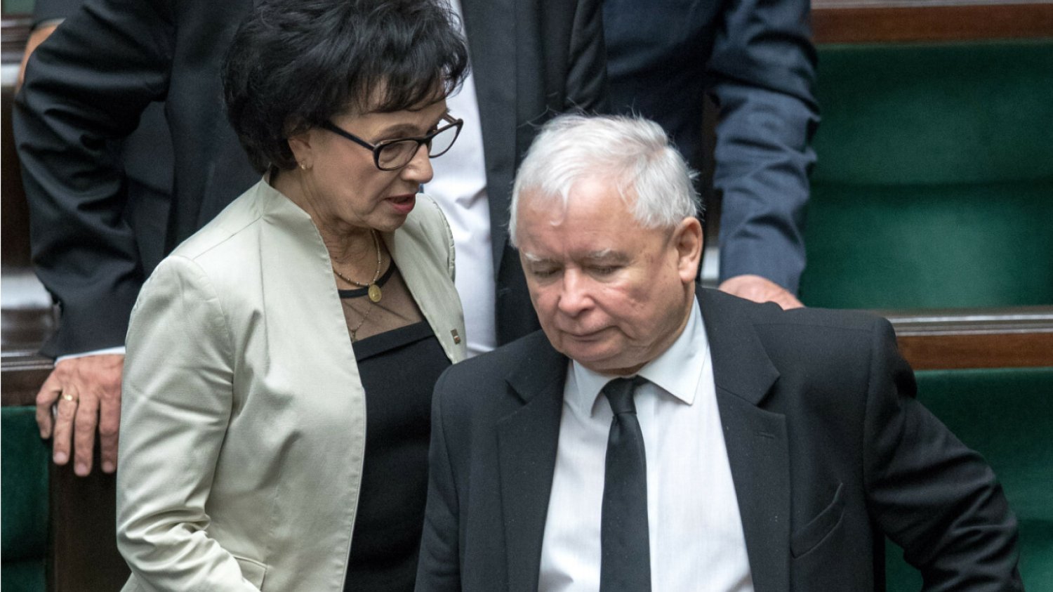 Elżbieta Witek obroniła Kaczyńskiego? Nie odpowie za "dawanie w szyję"