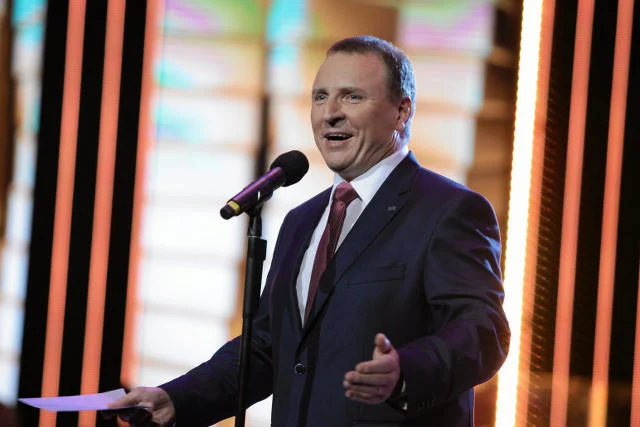 W niedzielę podczas finału opolskiego festiwalu Jacek Kurski na zmęczonego, w piątek zasnął na premierze książki o Lechu Kaczyńskim.