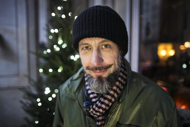 Szymon Majewski 10 lat temu prowadził program "Mamy Cię!". Dziś brakuje go w telewizji.