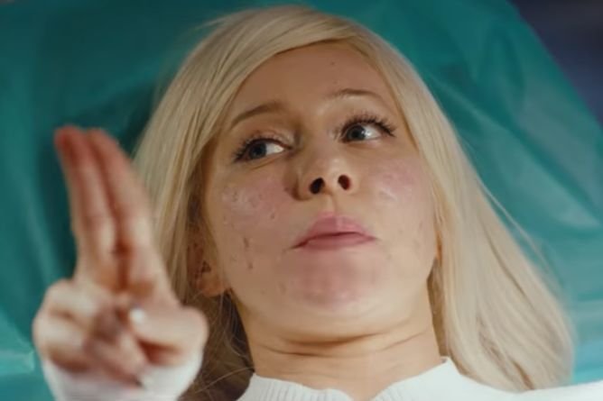 Katarzyna Warnke gra jedną z głównych ról w filmie "Kobiety Mafii 2" Patryka Vegi