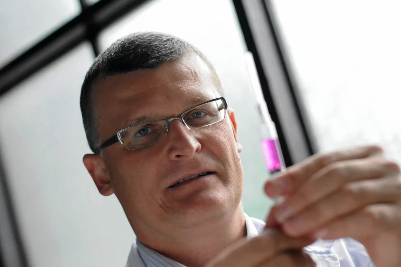 Dr Paweł Grzesiowski wytoczył proces liderce antyszczepionkowców.