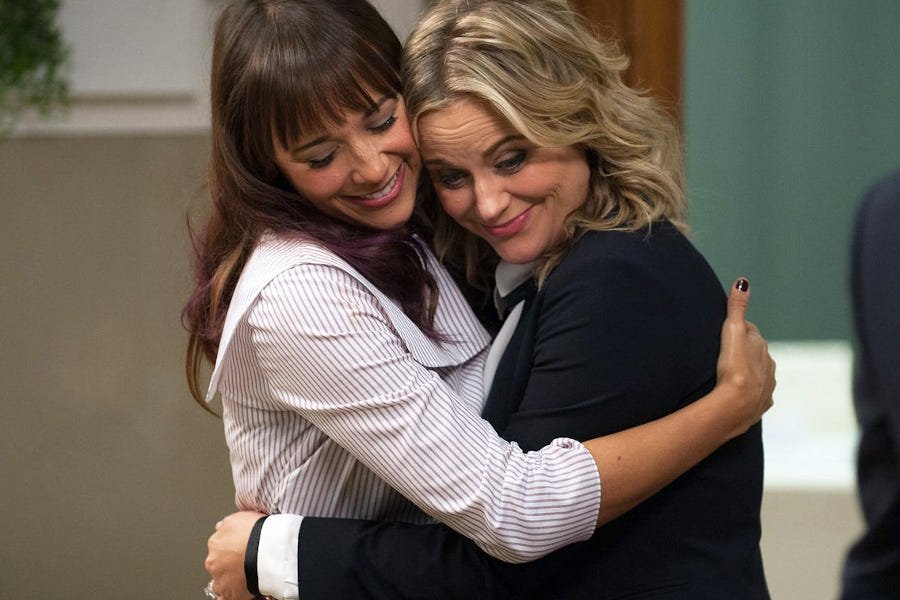 Nie musimy przyjaźnić się ze wszystkimi kobietami, ale siostrzeństwo obowiązuje nas wszystkie