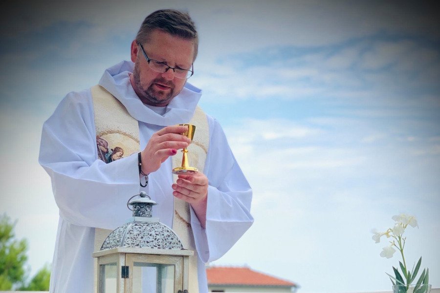 Polski zakonnik skrytykował osoby krytykujące Joannę Lichocką