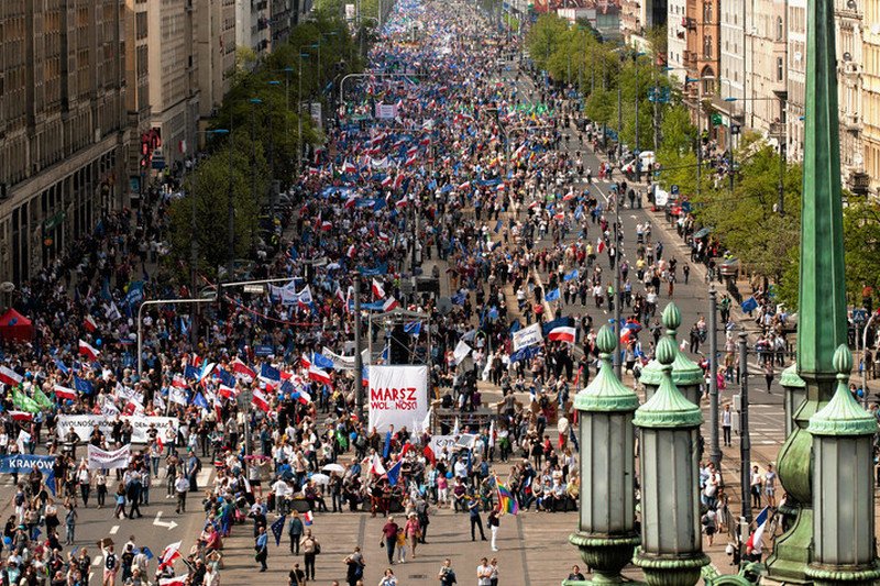 Według policji w Marszu Wolności wzięło udział 12 tys. osób, według opozycji nawet 100 tysięcy