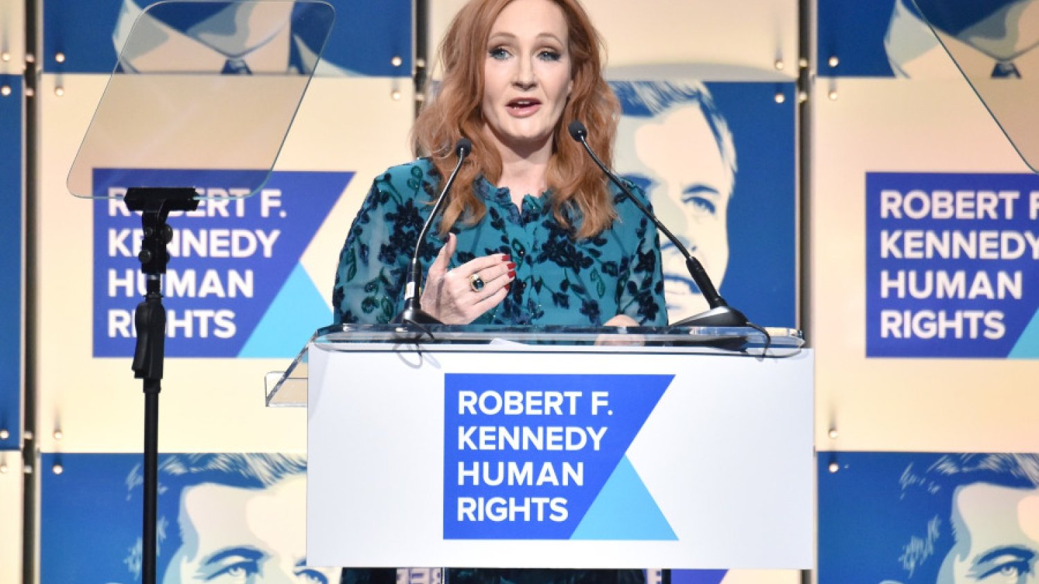 J.K. Rowling dotąd była znana z obrony pław człowieka. Wystarczył jeden tweet i fani jej nie rozpoznają