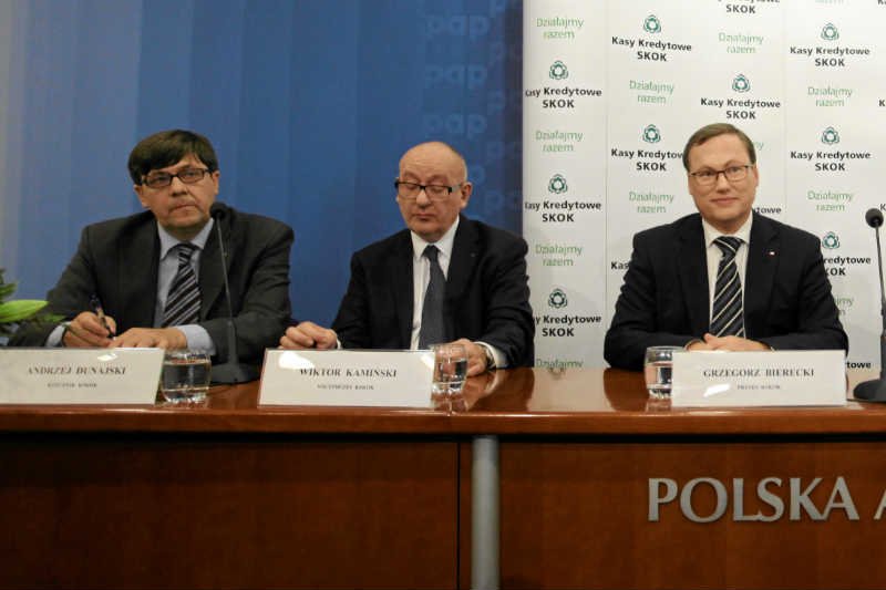 Andrzej Dunajski (pierwszy z lewej) został naczelnym "Panoramy" w TVP 3 Gdańsk. Wcześniej był rzecznikiem SKOK.