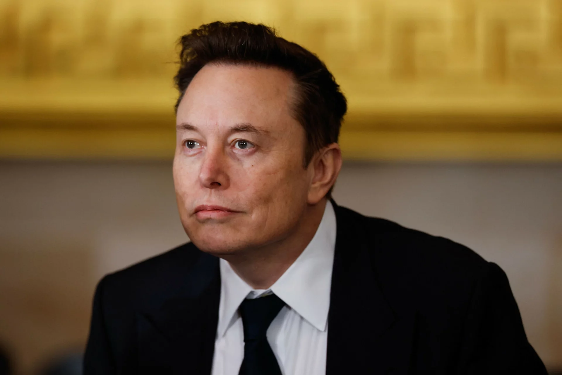 Musk wskazał przyczynę awarii X.