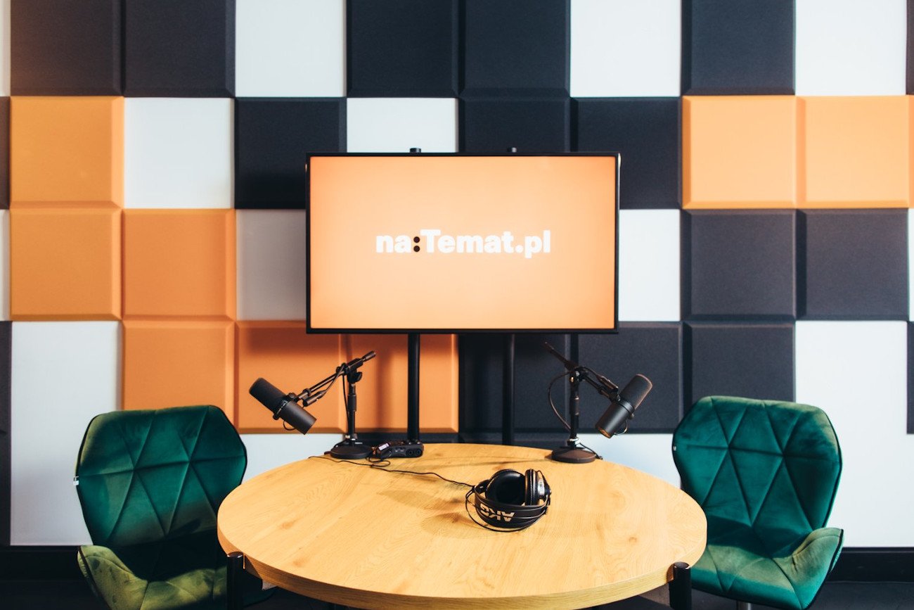 Marzysz o własnym podcaście? Nagraj go w profesjonalnym studiu naTemat.