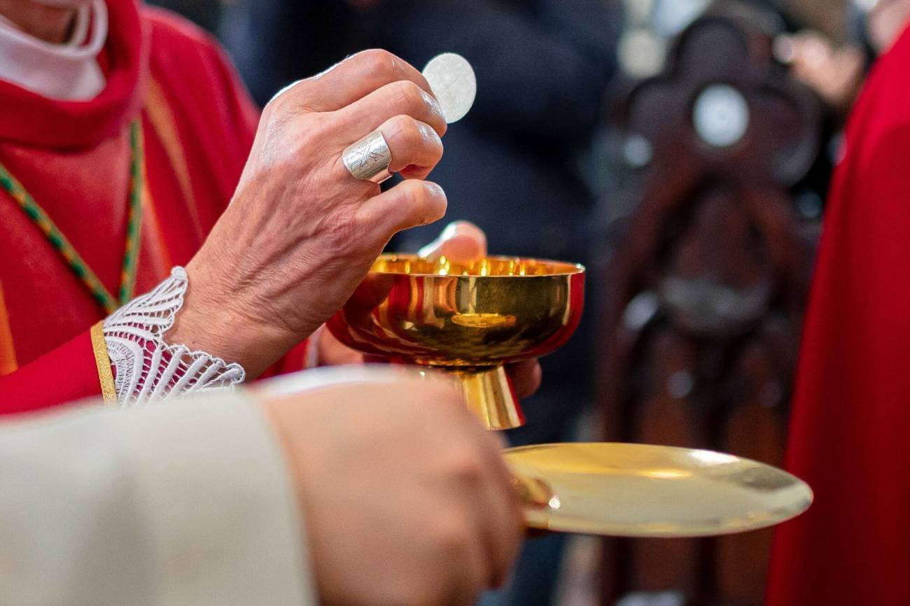Zmiany w komunii świętej. ogłosił Watykan. Chleb z niskim poziomem glutenu