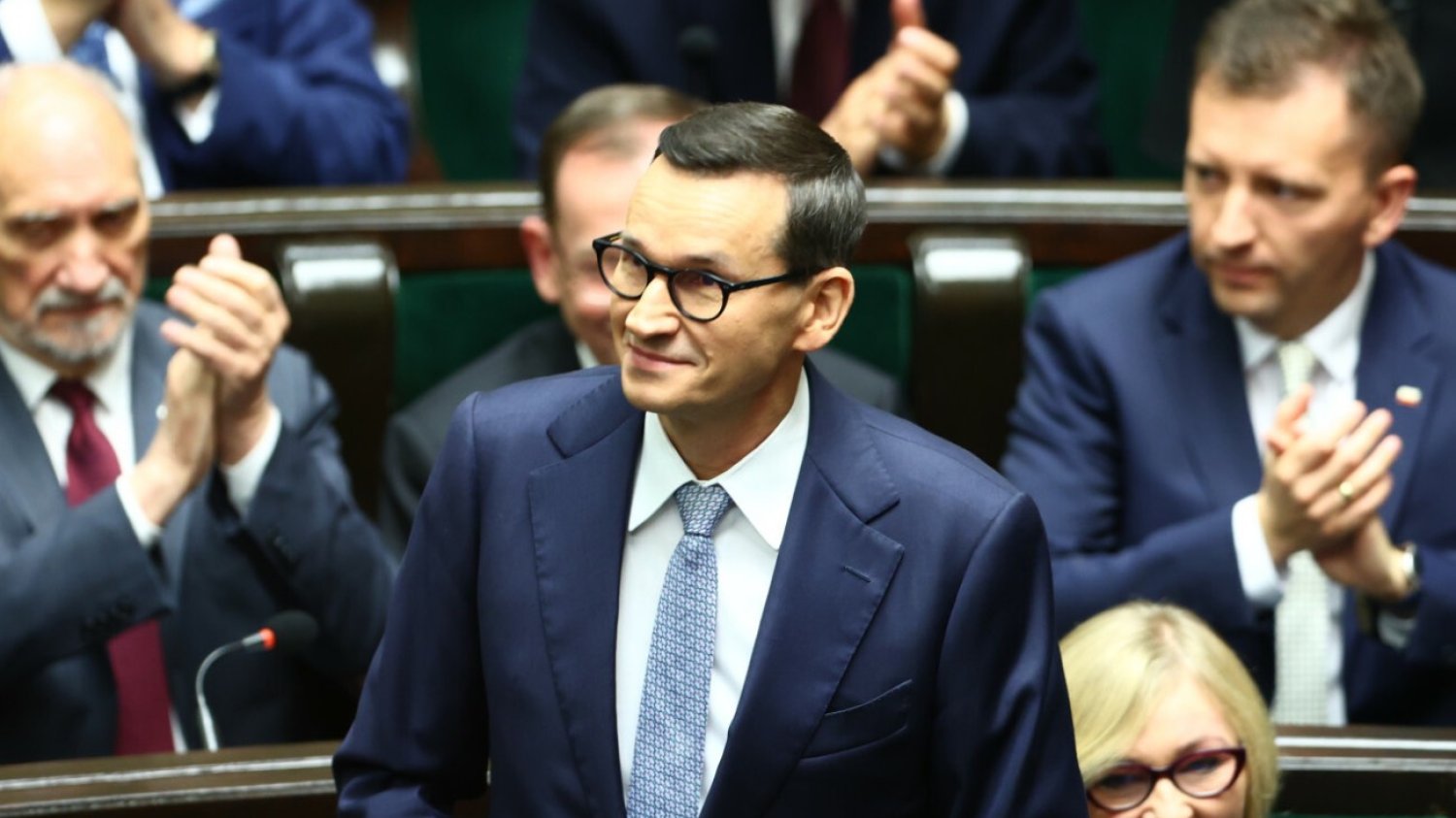 Politycy PiS śmieją się z misji tworzenia rządu Mateusza Morawieckiego