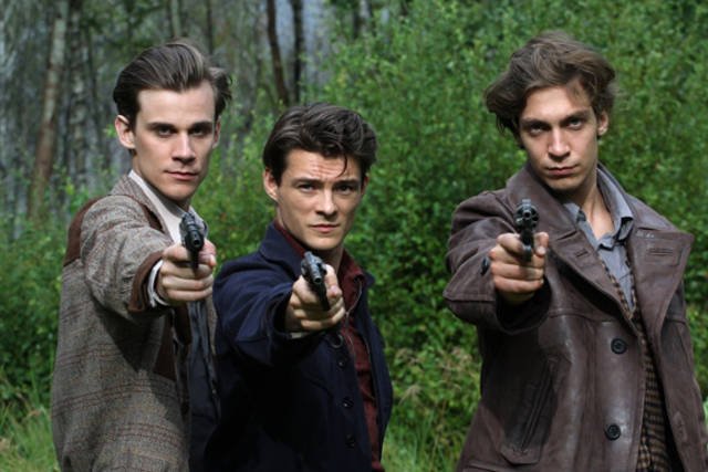 Od lewej: Marcel Sabat (Zośka), Tomasz Ziętek (Rudy), Kamil Szeptycki (Alek)