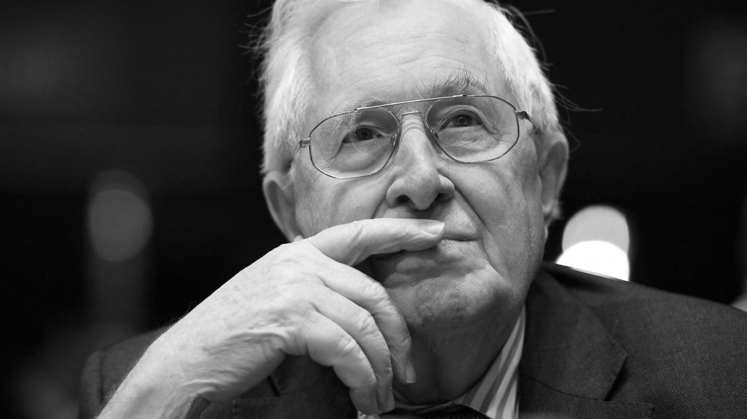 Bernhard Vogel nie żyje.