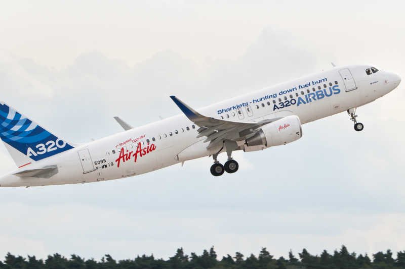 Zaginął samolot malezyjskich linii AirAsia.