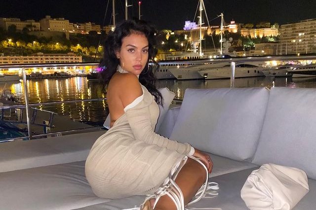 Z perspektywy Instagrama, życie Georginy Rodriguez wydaje się całkiem przyjemne