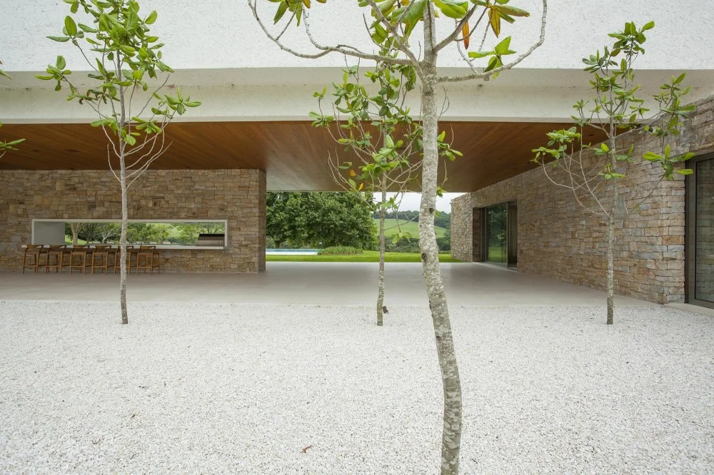 Źródło: archdaily; Zdjęcia [url=http://www.tucareines.com.br/]Tuca Reines[/url]; Projekt: [url=http://www.roccovidal.com.br/]Roco Vidal[/url]
