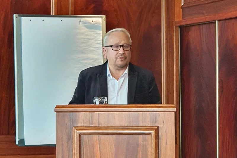Prof. Marek Konopczyński jest profesorem nauk społecznych, specjalizuje się w tematyce resocjalizacji.