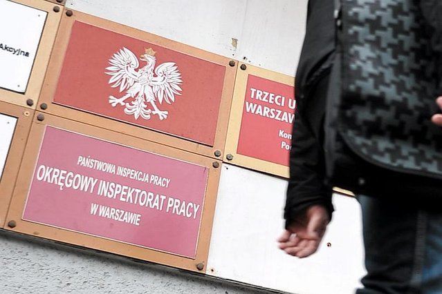 Projekt ustawy PiS przewiduje zwiększenie uprawnień Państwowej Inspekcji Pracy.