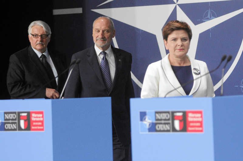 NIK zarzuciła PiS niegospodarność przy wyborze logotypu na Szczyt NATO.