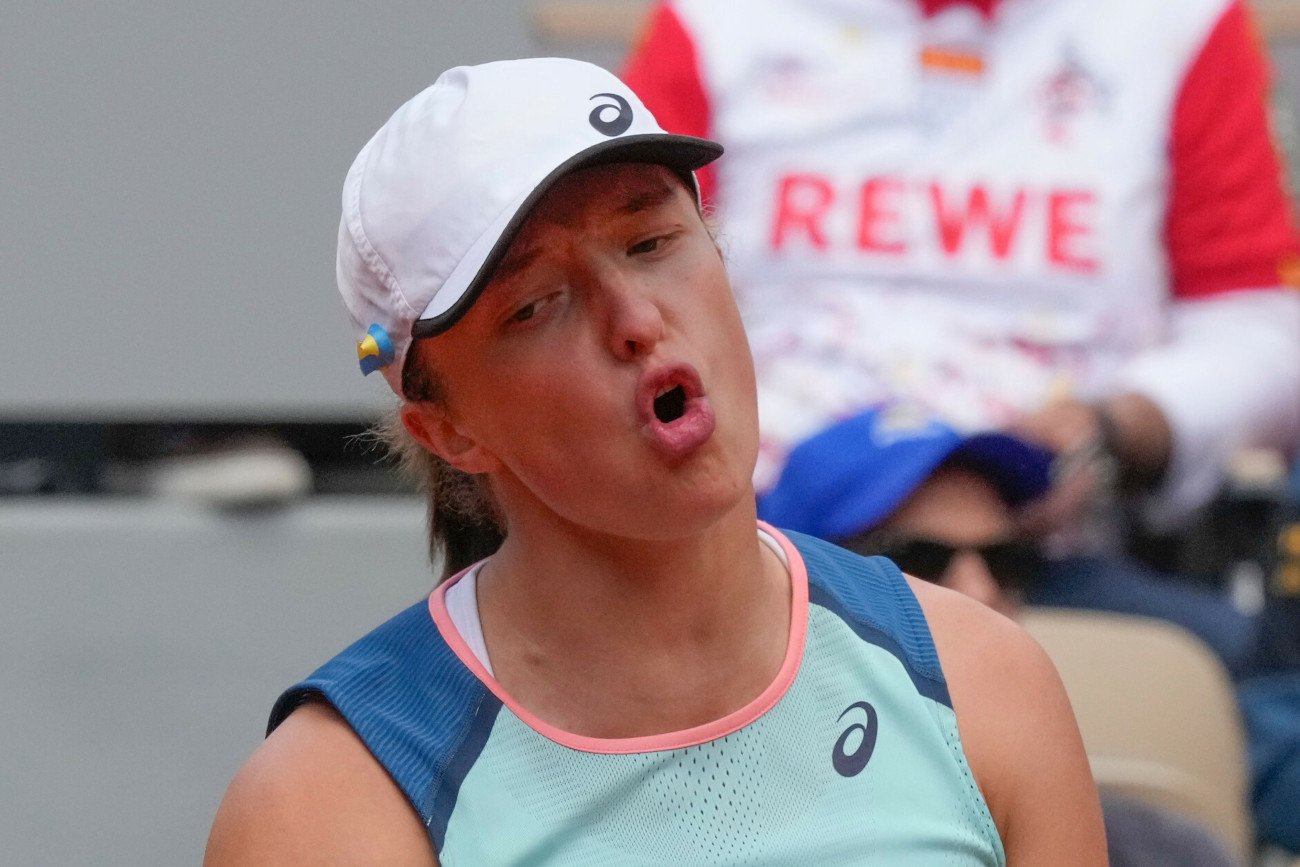 Iga Świątek za zwycięstwo na paryskich kortach zgarnęła ponad 10 milionów złotych. Prawie połowę wyda na podatki.