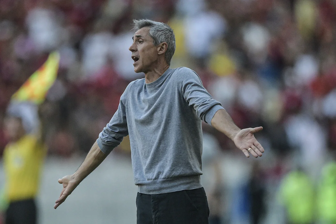 Paulo Sousa na przestrzeni półrocza rozstał się z hukiem zarówno z kadrą Polski, jak i brazylijskim Flamengo.