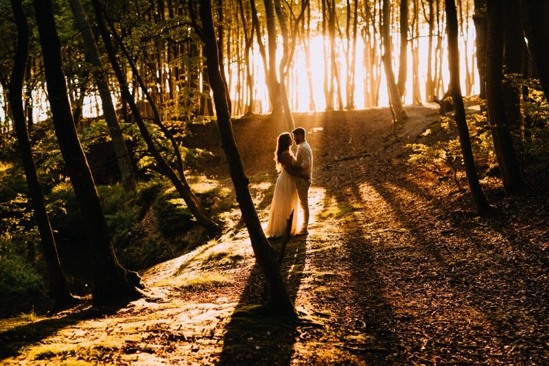 Fotografia Ślubna to w dzisiejszych czasach prawdziwa sztuka. Kadry zapierają dech w piersiach