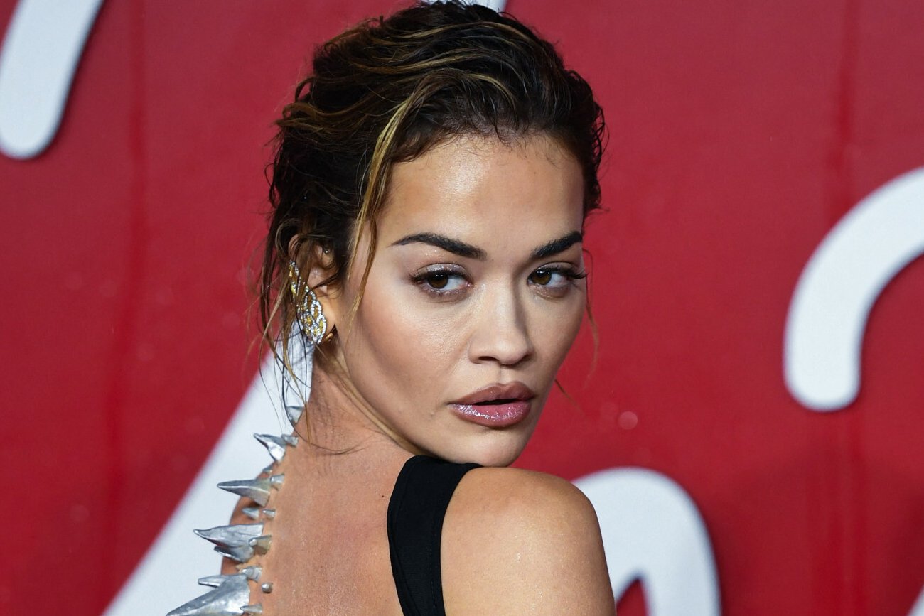 Rita Ora dołącza do ruchu #FreeTheNipple. Błyszczała w prześwitującej sukni
