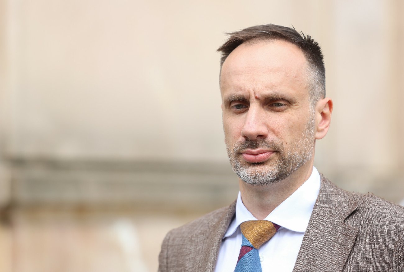 Janusz Kowalski przeprasza rząd. Polityk PiS opublikował specjalne nagranie.