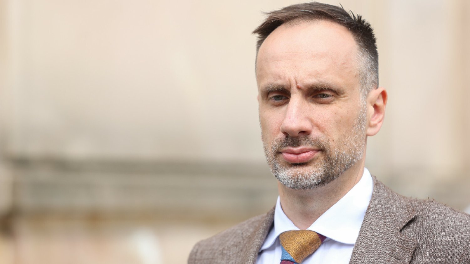 Janusz Kowalski przeprasza rząd. Polityk PiS opublikował specjalne nagranie.
