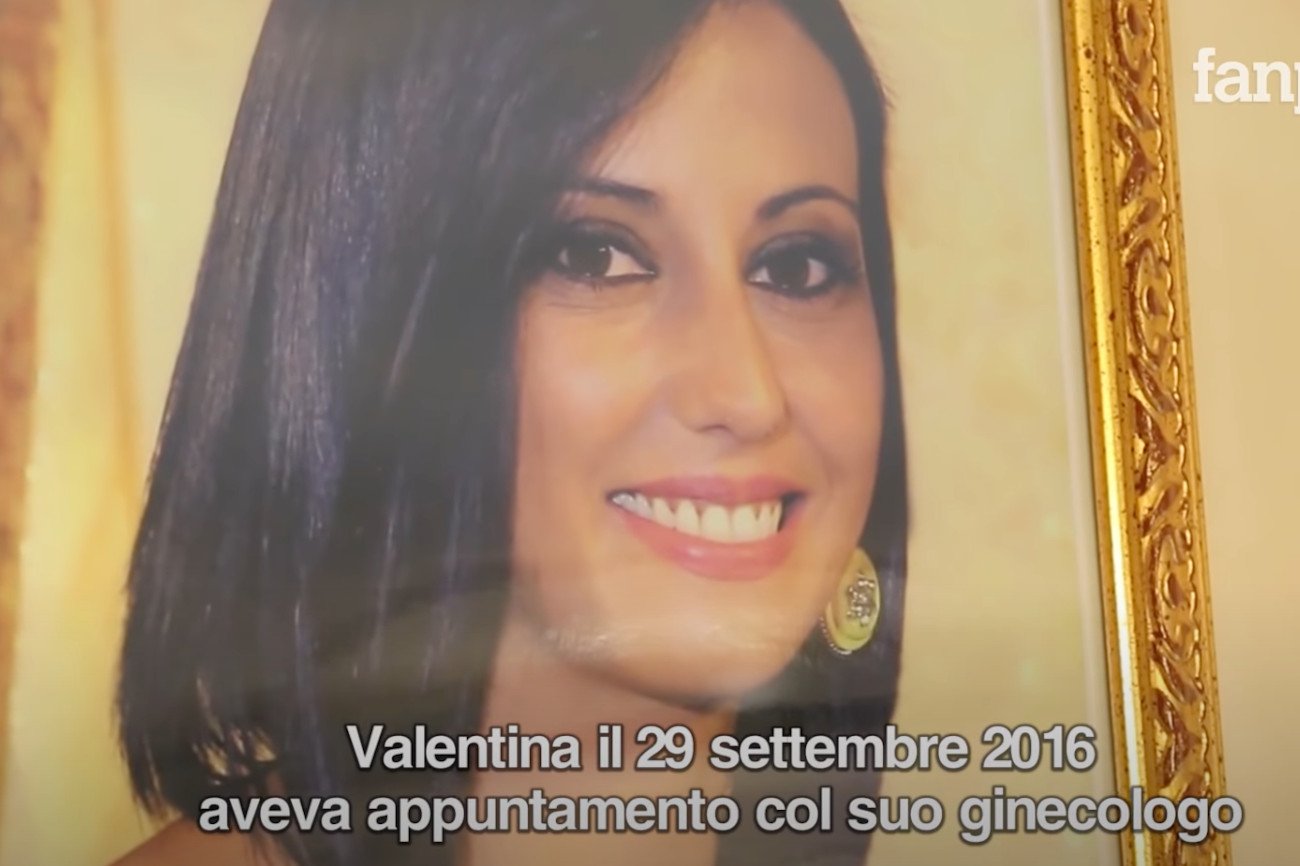 Valentina Milluzzo zmarła w 2016 roku. Była w ciąży bliźniaczej, według rodziny lekarz nie chciał wykonać aborcji.