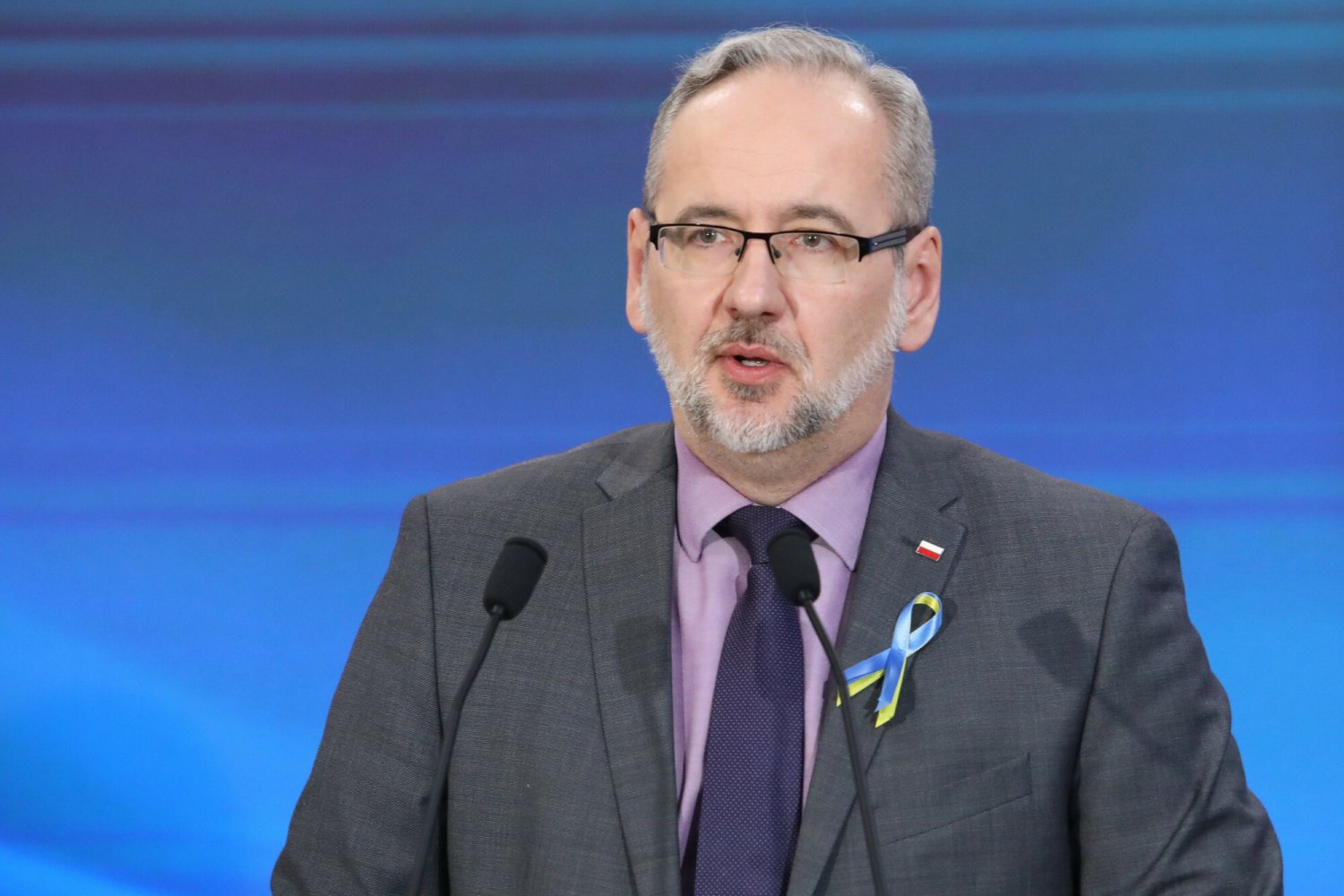 Niedzielski uważa, że obecna sytuacja pozwala na zniesienia obostrzeń.