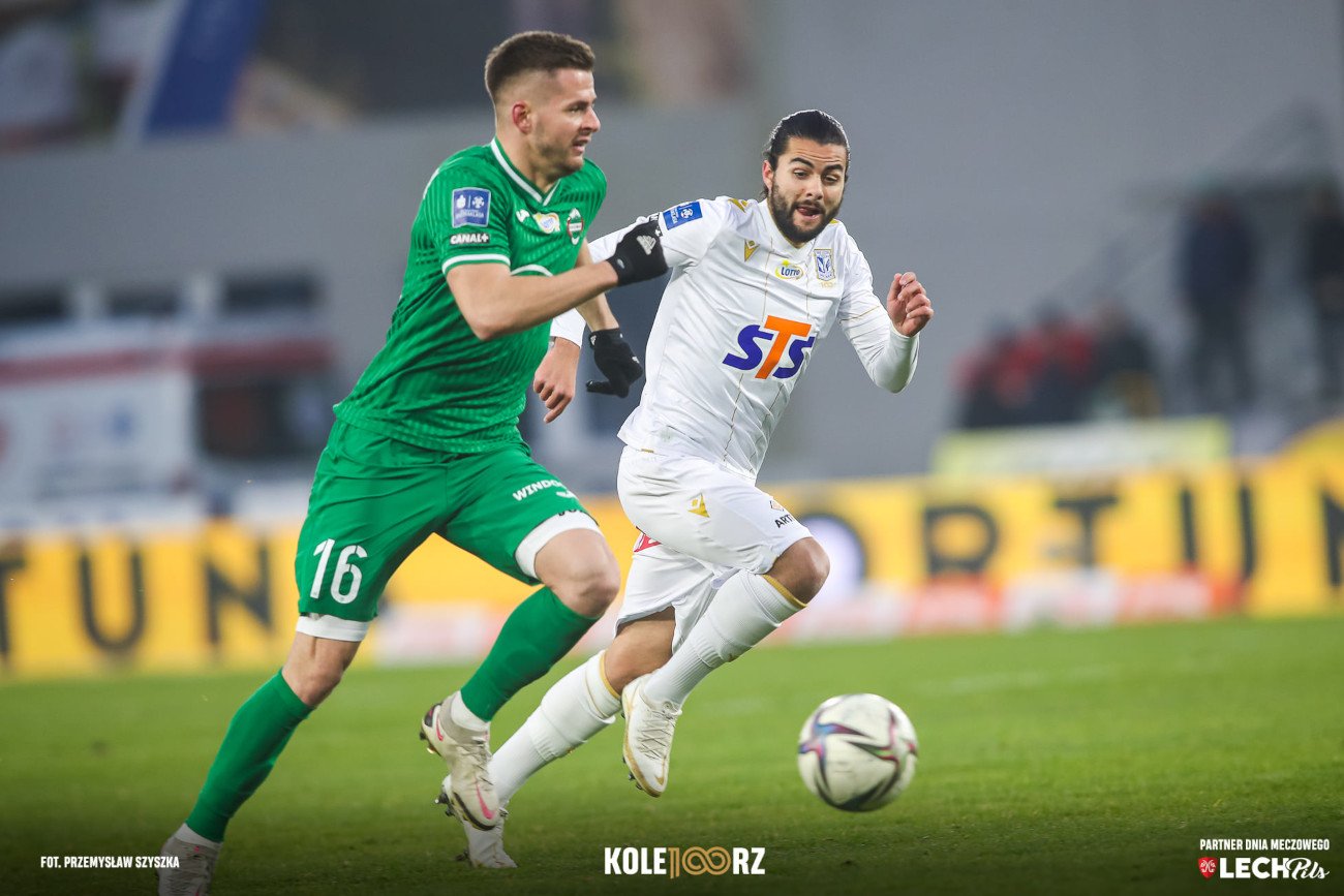 Radomiak pokonał w sobotę Lech Poznań 2:1 (2:0) notując szóste zwycięstwo z rzędu w PKO Ekstraklasie.