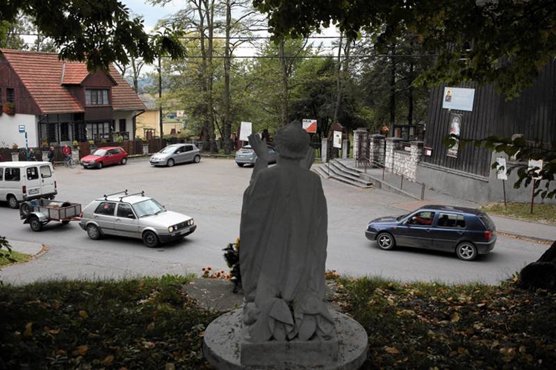 Policja zastała ks. Gila w domu w jego rodzinnej miejscowości, Modlnicy