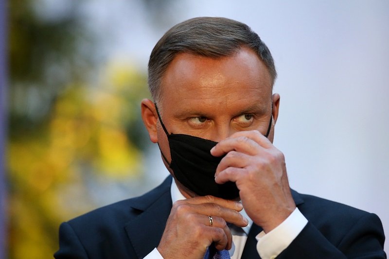 Andrzej Duda zalicza wpadkę za wpadką. Bardziej odważny jest na Twitterze niż w politycznych rozgrywkach.