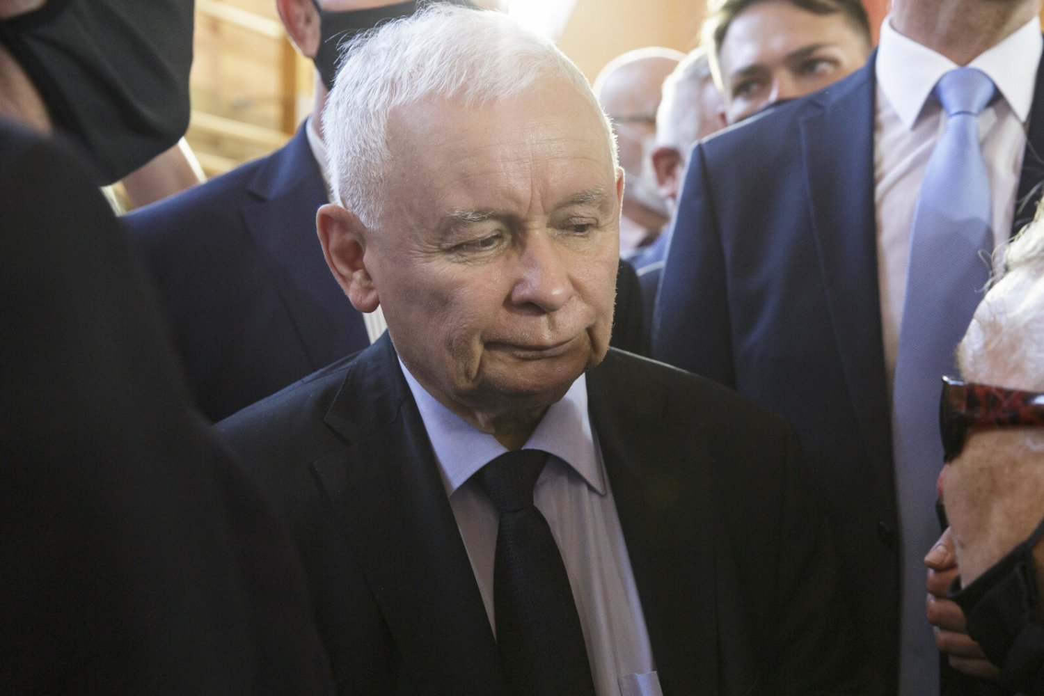 Prezes PiS nie wyklucza obowiązku szczepień przeciw COVID-19.