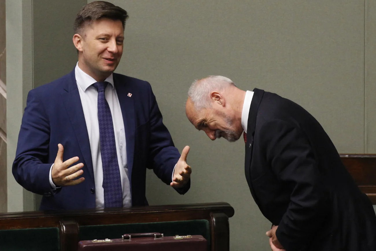 W sieci pojawiły się kolejne zrzuty ekranu pokazujące wiadomości, które mogą pochodzić ze skrzynki mailowej Michała Dworczyka.