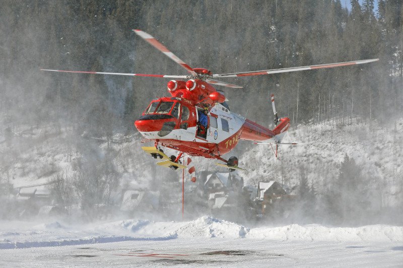 Zdjęcie jest ilustracją do tekstu. W Tatrach zeszła lawina, trwa akcja ratunkowa.