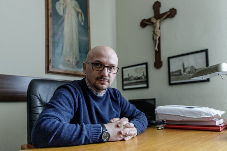 Grzegorz Kramer wyznał, że jest mu wstyd za Kościół po obejrzeniu już 47 minut filmu Sekielskiego.