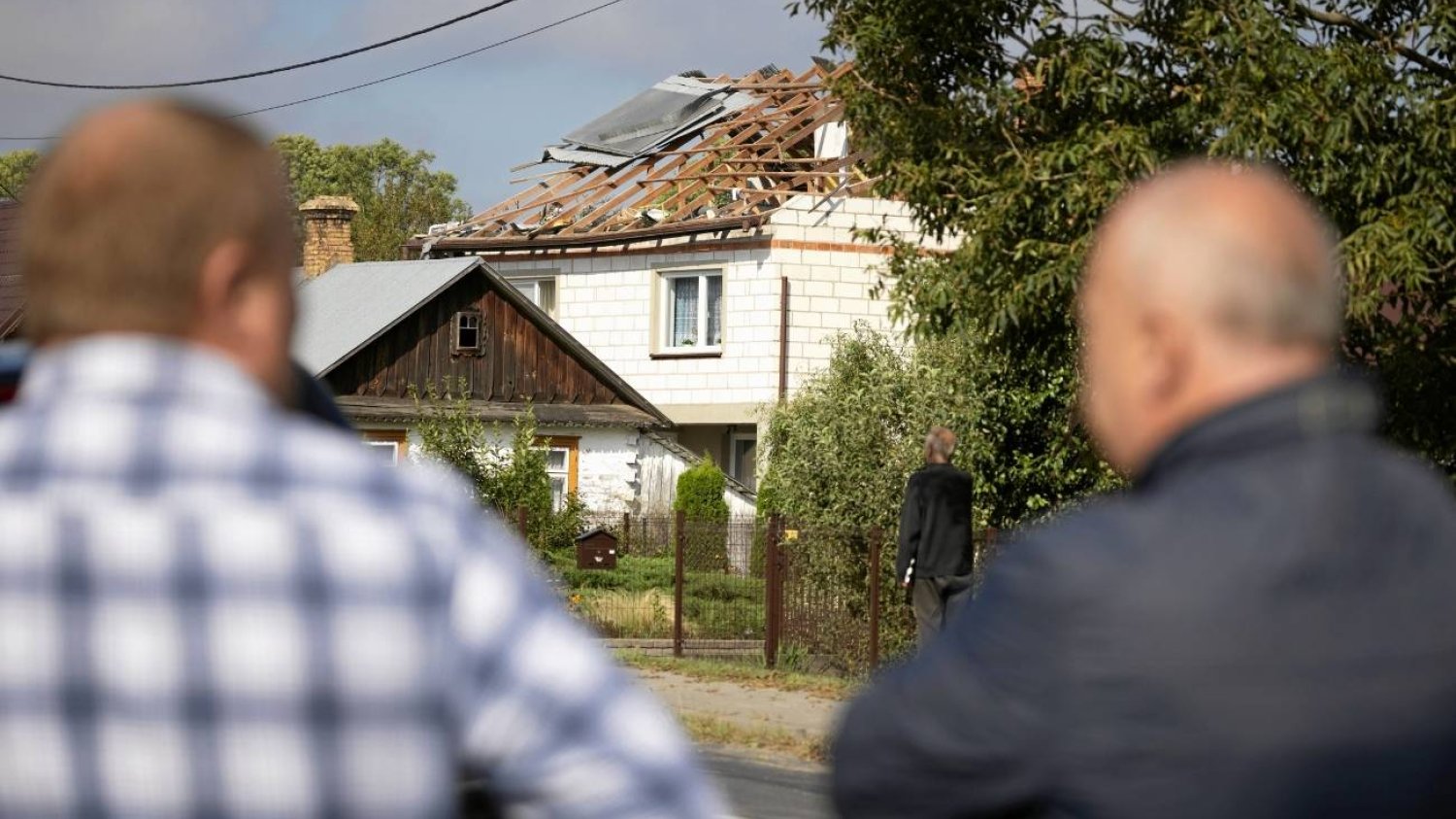 Na dom w Wyrykach miała spaść rakieta. Ujawniono z jakiego myśliwca. Na dom w Wyrykach miała spaść rakieta. Ujawniono z jakiego myśliwca.