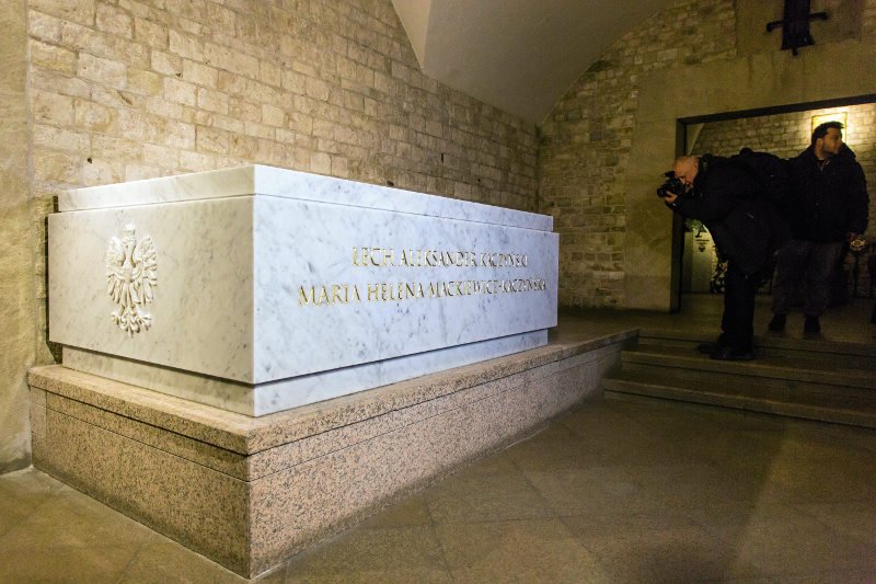 Nowy sarkofag pary prezydenckiej zdaniem specjalistów był kilkukrotnie droższy od poprzedniego.