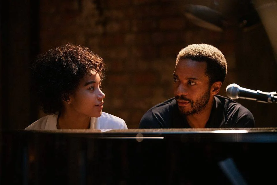 Amandla Stenberg i André Holland