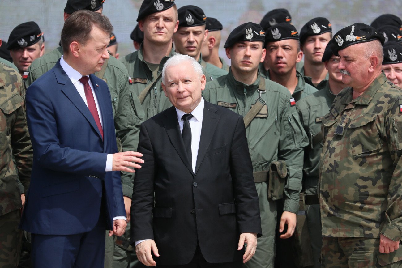 W lipcu Jarosław Kaczyński, przewodniczący Komitetu ds. Bezpieczeństwa Narodowego i Spraw Obronnych, odwiedził Brygadę Pancerną w Wesołej. Dziś padają pytania, gdzie jest w czasie kryzysu na granicy z Białorusią.