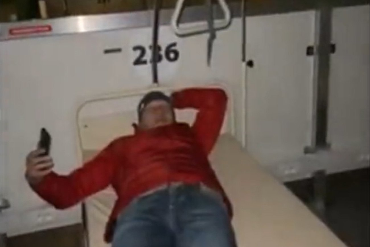 Podczas meczu z Węgrami doszło do wtargnięcia na teren szpitala covidowego.