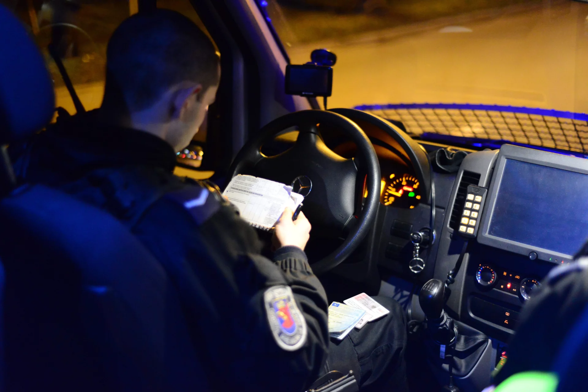 Dzięki telefonom zaufania policja ratuje niedoszłych samobójców.