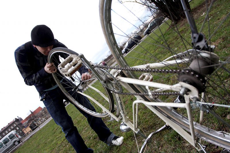 Jak i "za ile" przygotować rower do sezonu? "Bez specjalistycznej wiedzy lepiej wybrać się od razu do serwisu"