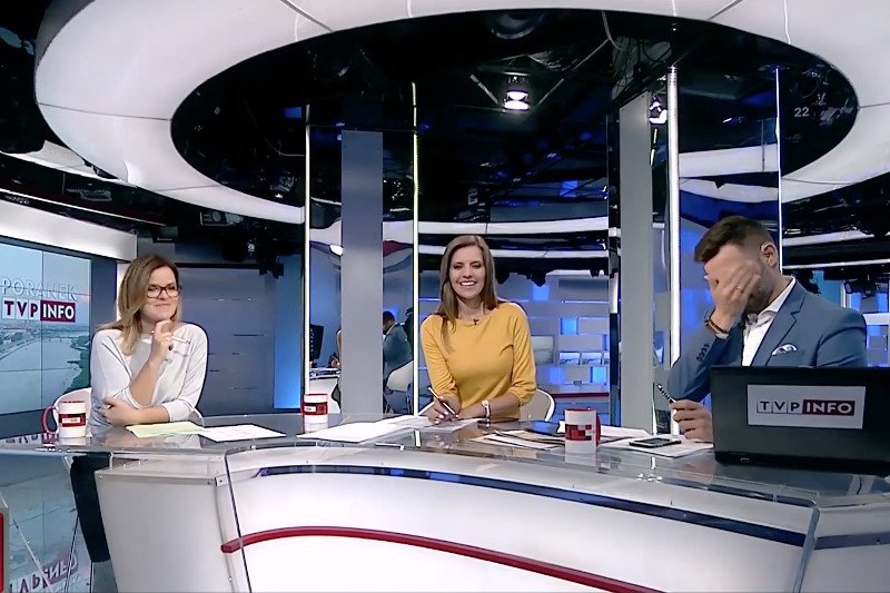 To już ostatnie chwile porannego programu TVP Info w dotychczasowej scenografii. Od poniedziałku nastąpią zmiany.